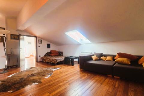 Punta, Umag – Luksuzna Vila, Druga Vrsta od Morja