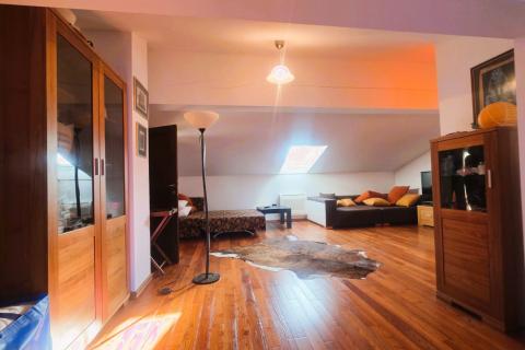 Punta, Umag – Luksuzna Vila, Druga Vrsta od Morja