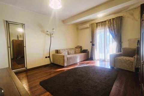 Punta, Umag – Luksuzna Vila, Druga Vrsta od Morja