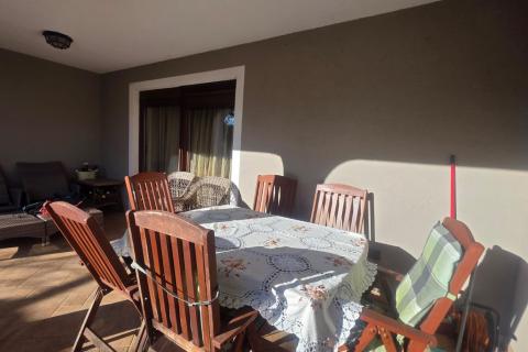 Punta, Umag – Luksuzna Vila, Druga Vrsta od Morja