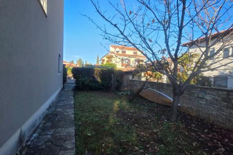 Punta, Umag – Luksuzna Vila, Druga Vrsta od Morja