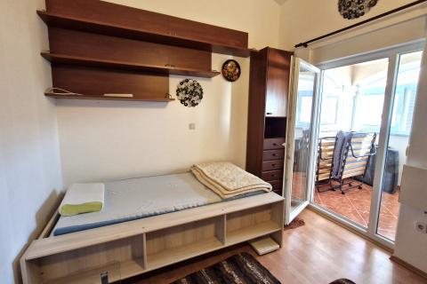 Istrien, Medulin – 47 m², 2 Zimmer, geschlossene Terrasse, Parkplatz, zweiter Stock nahe Geschäften