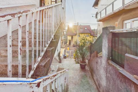 Zagreb-Maksimir Kuća s tri stana i garažama