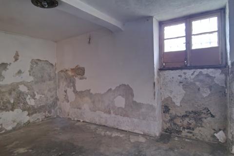 Zagreb, Maksimir, suterenski stan za potpunu renovaciju 15m2