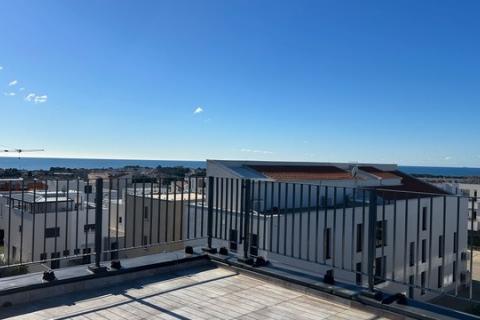 Stanovanje v Novigradu s stre&scaron;no teraso in pogledom na morje