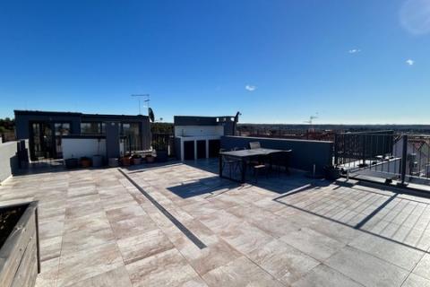 Stanovanje v Novigradu s stre&scaron;no teraso in pogledom na morje