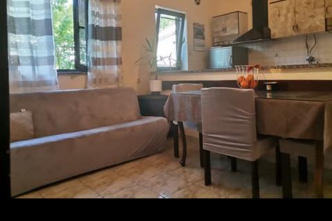 Hi&scaron;a Marčelji, Vi&scaron;kovo, 190m2