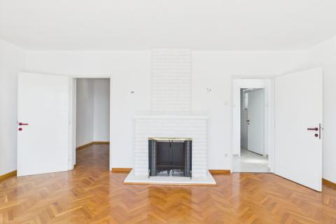 Novi Vinodolski &ndash; huis met garage en tuin, tweede rij van de zee