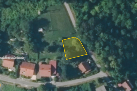 Bouwgrond Čre&scaron;njevec, Tuhelj, 421m2