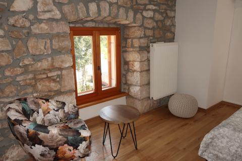 Labin, Istra - kamena kuća s bazenom i okućnicom od 2010m2