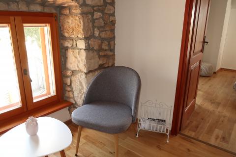 Labin, Istra - kamena kuća s bazenom i okućnicom od 2010m2