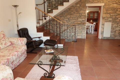 Labin, Istra - kamena kuća s bazenom i okućnicom od 2010m2