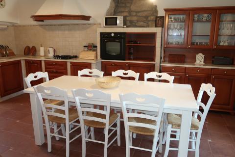 Labin, Istra - kamena kuća s bazenom i okućnicom od 2010m2