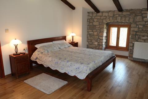 Labin, Istra - kamena kuća s bazenom i okućnicom od 2010m2