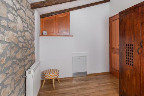 Labin, Istra - kamena kuća s bazenom i okućnicom od 2010m2