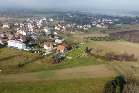 Земельный участок строительного назначения Lučko, Novi Zagreb - Zapad, 707m2