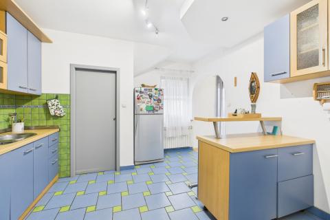 Flat/Appartement Police Piri&scaron;će, Ozalj, 78m2