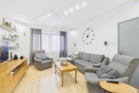 Flat/Appartement Police Piri&scaron;će, Ozalj, 78m2