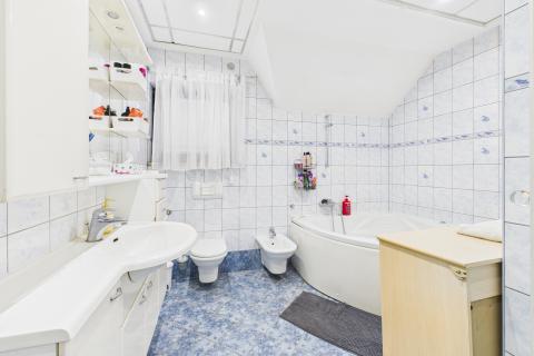 Flat/Appartement Police Piri&scaron;će, Ozalj, 78m2