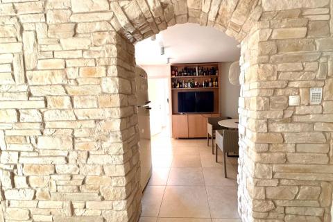 Huis Novi Vinodolski, 244m2