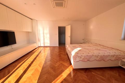 Huis Novi Vinodolski, 244m2