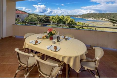 Otok Rab, Supetarska Draga, 4. sobna vila s bazenom 332 m2