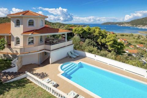 Otok Rab, Supetarska Draga, 4. sobna vila s bazenom 332 m2