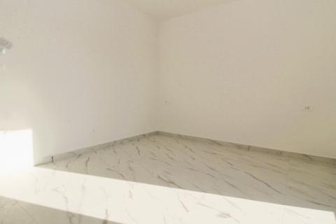 Dvosoban stan s terasom, pogled more - Novigrad