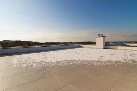 Dvosoban stan s terasom, pogled more - Novigrad