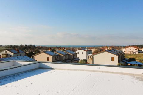 Dvosoban stan s terasom, pogled more - Novigrad