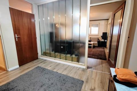 Квартира/Апартамент Srednjaci, Tre&scaron;njevka - Jug, 64,64m2