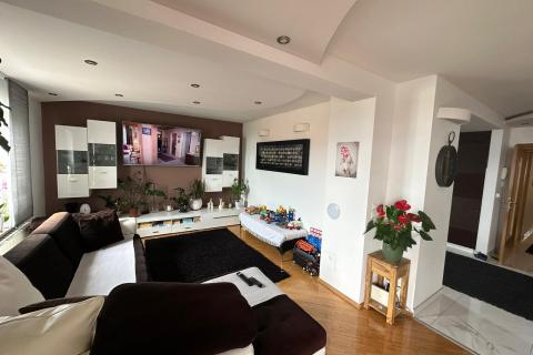 Crikvenica &ndash; ruim driekamerappartement voor gezinsleven