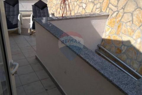 Huis Rastočine, Rijeka, 170m2