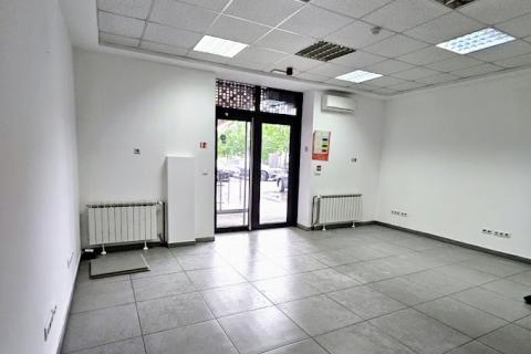 Bedrijfspand Rude&scaron;, Tre&scaron;njevka - Sjever, 38m2