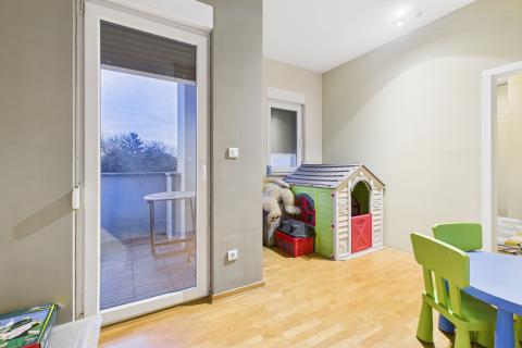 Flat/Appartement Jarun, Tre&scaron;njevka - Jug, 100m2