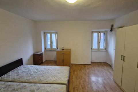 Huis Rovinjsko Selo, Rovinj, 90m2