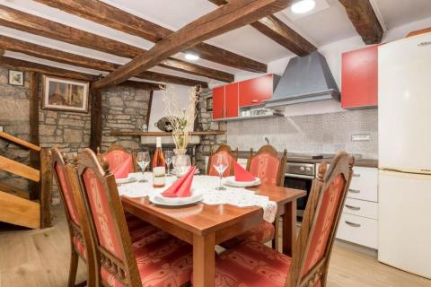 Rijeka, Jurdani, Unikatno imanje s 4 kamene kuće, 310m2