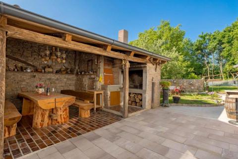 Rijeka, Jurdani, Unikatno imanje s 4 kamene kuće, 310m2