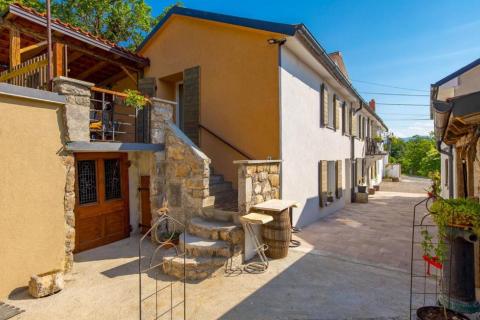 Rijeka, Jurdani, Unikatno imanje s 4 kamene kuće, 310m2