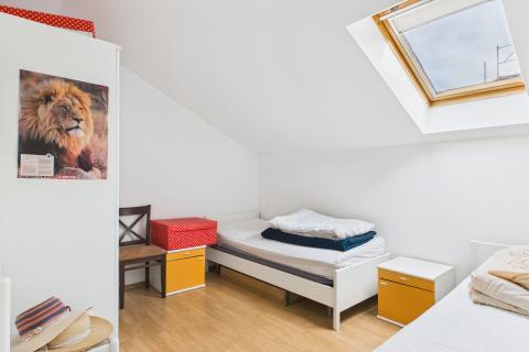 Crikvenica, Selce - kuća sa poslovnim prostorom 1. red uz more