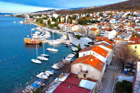 Crikvenica, Selce - kuća sa poslovnim prostorom 1. red uz more