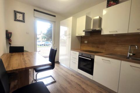 Umag,Moela-dvosoban stan,prizemlje