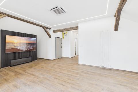 Karlovac, Rakovac - trosoban renoviran stan 135 m2