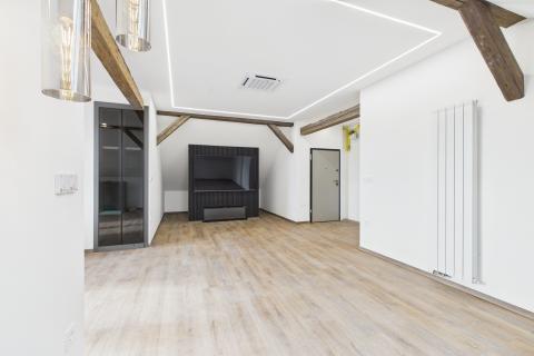 Karlovac, Rakovac - trosoban renoviran stan 135 m2