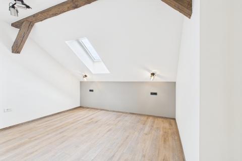 Karlovac, Rakovac - trosoban renoviran stan 135 m2