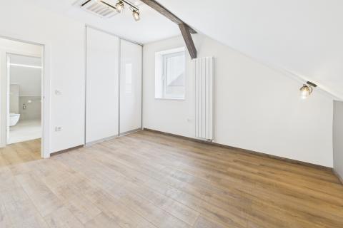 Karlovac, Rakovac - trosoban renoviran stan 135 m2