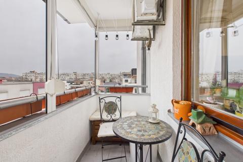 ZAGREB, &Scaron;pansko-četverosoban stan 70m2 u zgradi s liftom 