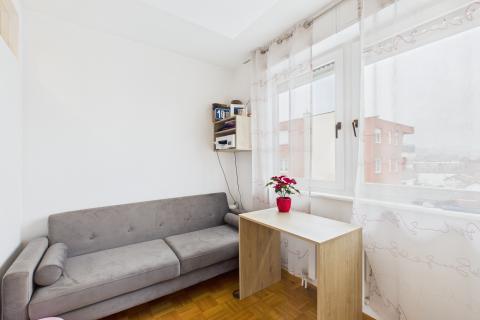 ZAGREB, &Scaron;pansko-četverosoban stan 70m2 u zgradi s liftom 