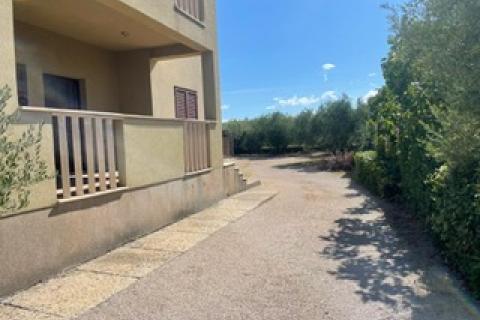 Krk,izuzetna samostojeća kuća s pogledom na more i bazenom