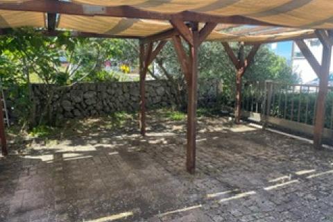 Krk,izuzetna samostojeća kuća s pogledom na more i bazenom